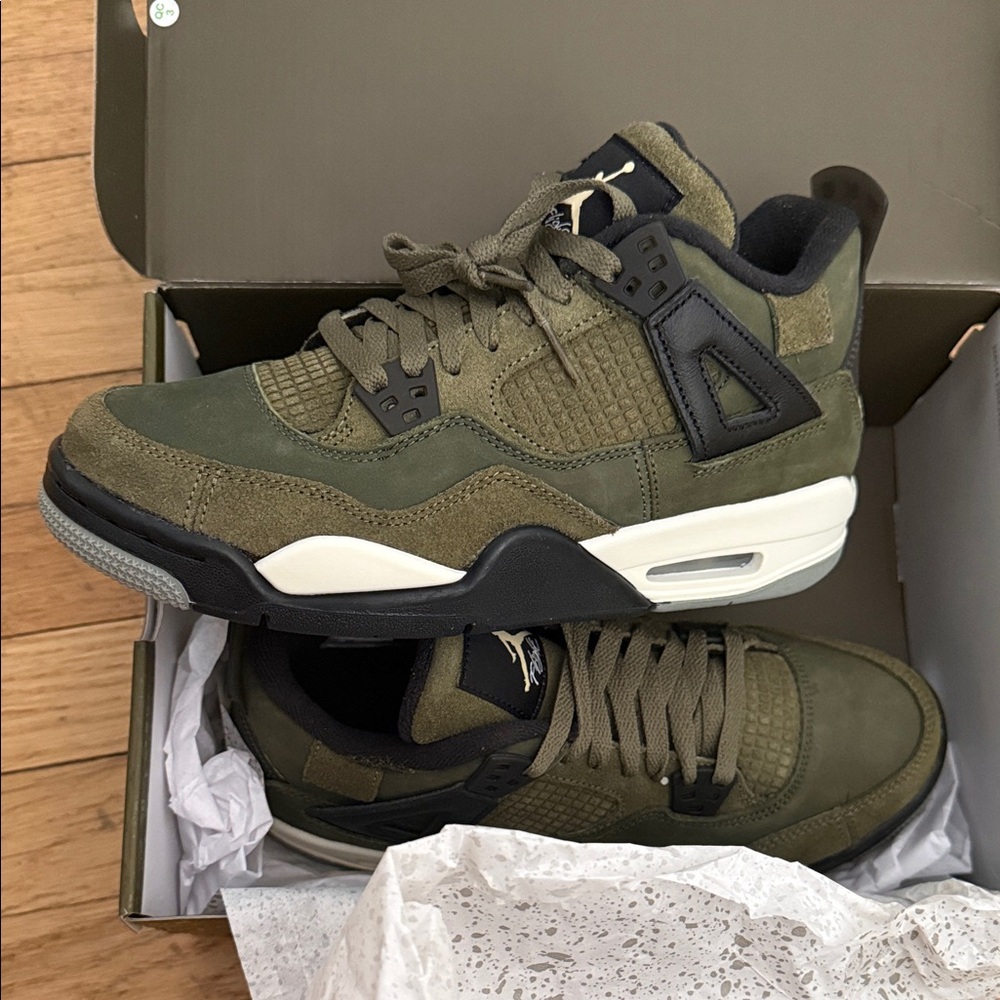Jordan 4 Retro SE Craft GS Sneakers - Olive and White